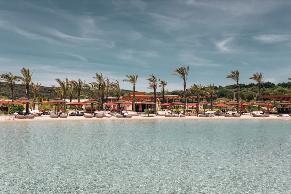 Pool with a gently sloping beach entry
