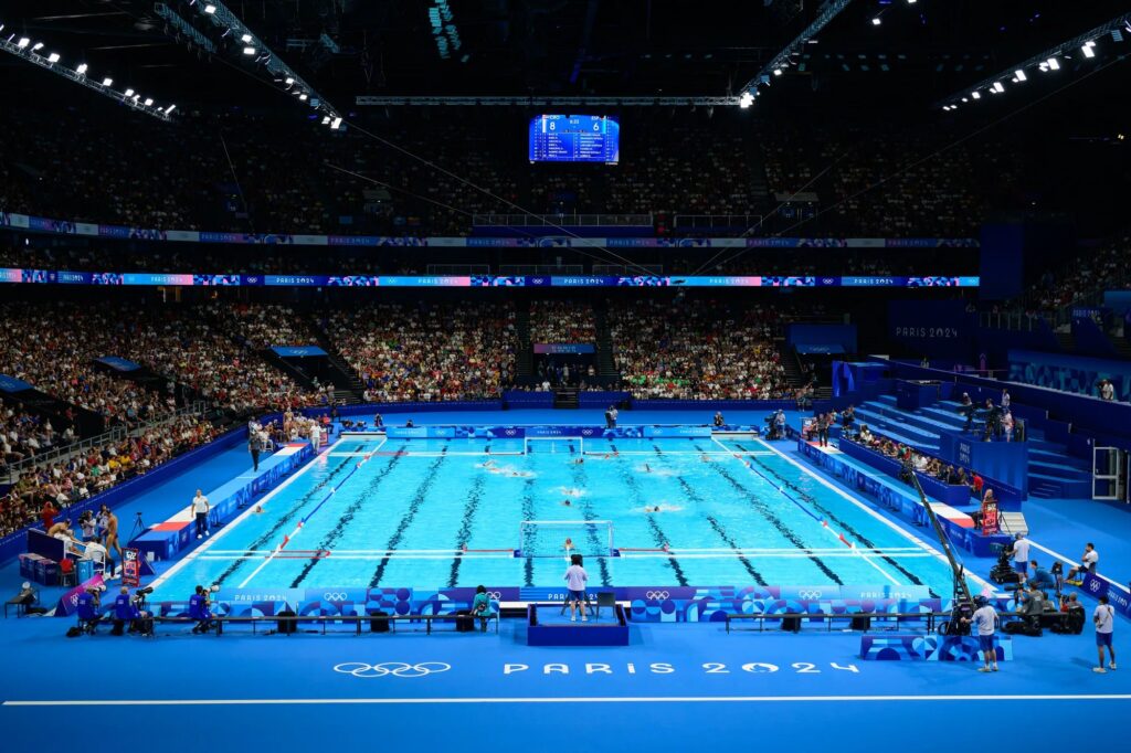 Myrtha-wedstrijdbad op de Olympische Spelen van Parijs 2024
